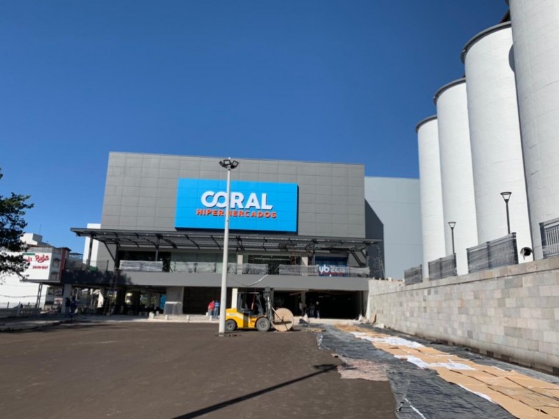 Proyecto: Pintura intumescente y Acabados de pintura: Centro Comercial Coral La Magdalena.- Quito