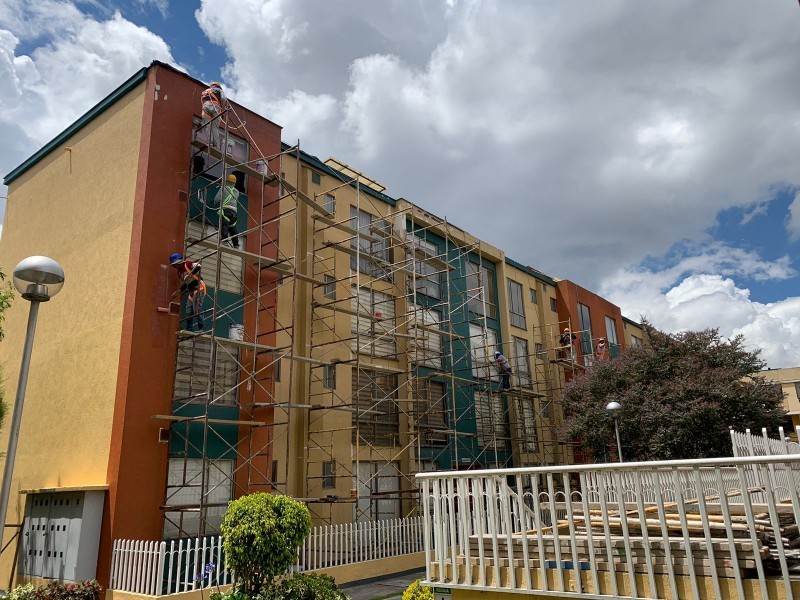 Transformando la Estética y Protegiendo el Patrimonio: Repinte y Mantenimiento en Conjunto Residencial Alambra del Edén en Quito